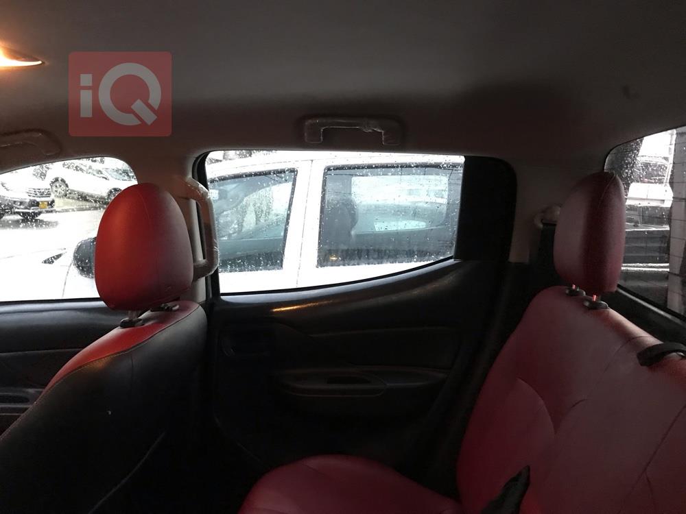 ميتسوبيشي L200